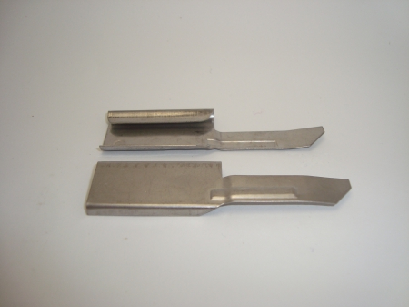 Притискаючі пластини для кромкових петель (ліва та права) ― Вязалка